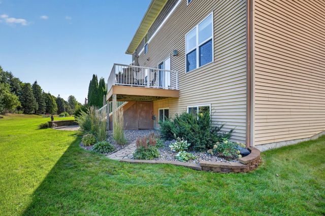 15211 Plumstone Drive, Eden Prairie, MN 55347