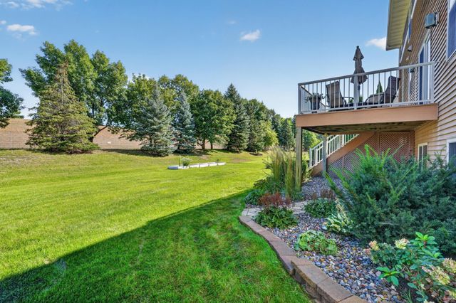 15211 Plumstone Drive, Eden Prairie, MN 55347