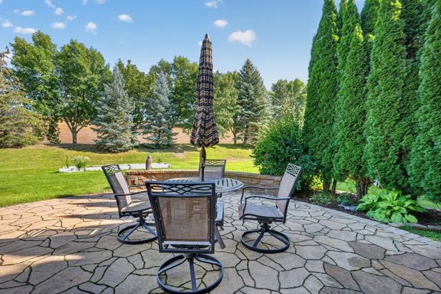 15211 Plumstone Drive, Eden Prairie, MN 55347