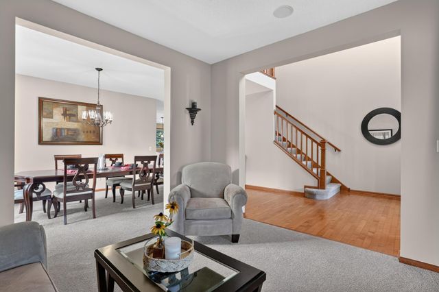 15211 Plumstone Drive, Eden Prairie, MN 55347