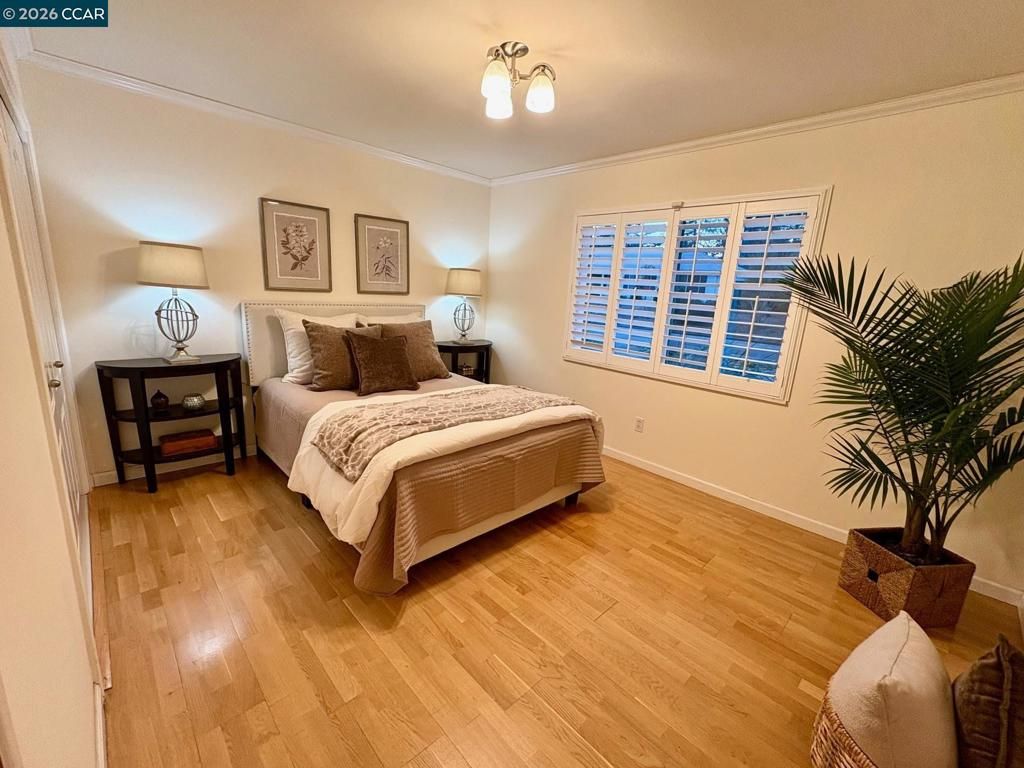 Image 10 of property listing at 54 54 Carlos Court, Walnut Creek, CA 94597