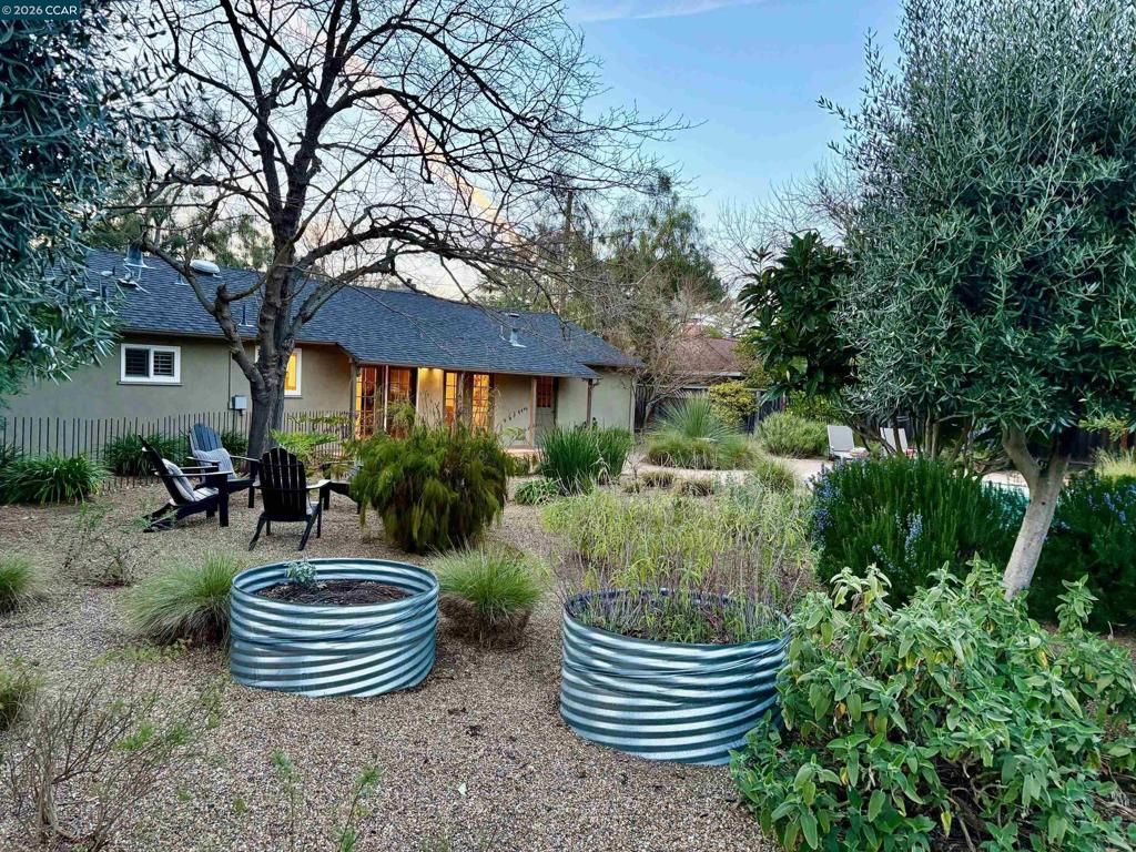 Image 17 of property listing at 54 54 Carlos Court, Walnut Creek, CA 94597