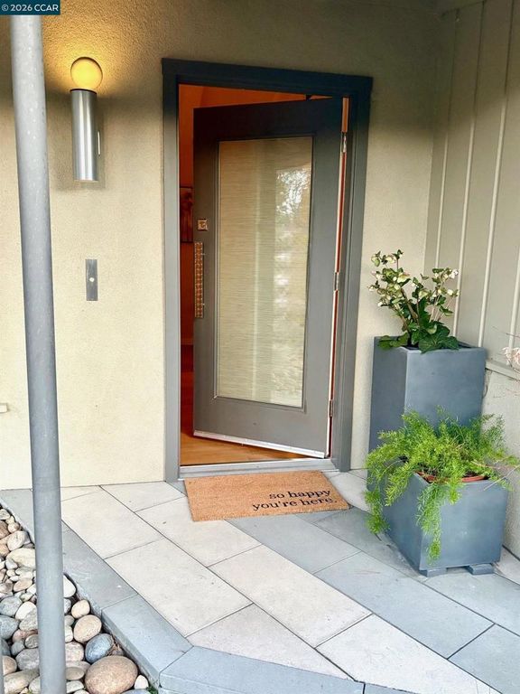 Image 19 of property listing at 54 54 Carlos Court, Walnut Creek, CA 94597