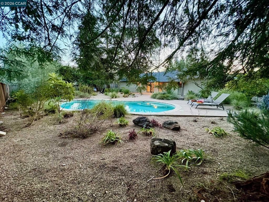 Image 2 of property listing at 54 54 Carlos Court, Walnut Creek, CA 94597