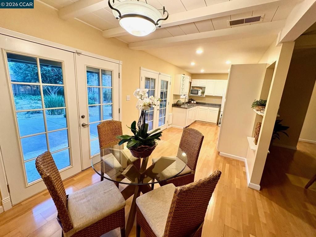 Image 8 of property listing at 54 54 Carlos Court, Walnut Creek, CA 94597