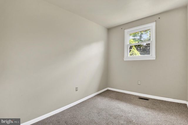 2504 FAIRMOUNT RD, Hampstead, MD 21074