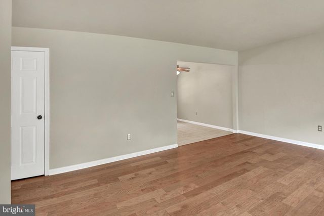 2504 FAIRMOUNT RD, Hampstead, MD 21074