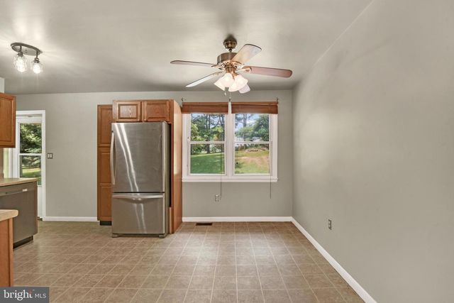 2504 FAIRMOUNT RD, Hampstead, MD 21074