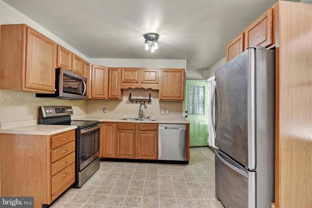 2504 FAIRMOUNT RD, Hampstead, MD 21074
