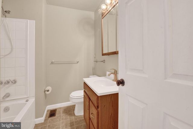 2504 FAIRMOUNT RD, Hampstead, MD 21074