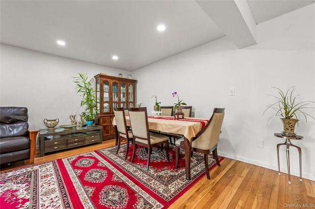 18-35 Corporal Kennedy 3C, Bayside, NY 11360