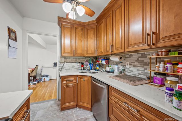 18-35 Corporal Kennedy 3C, Bayside, NY 11360