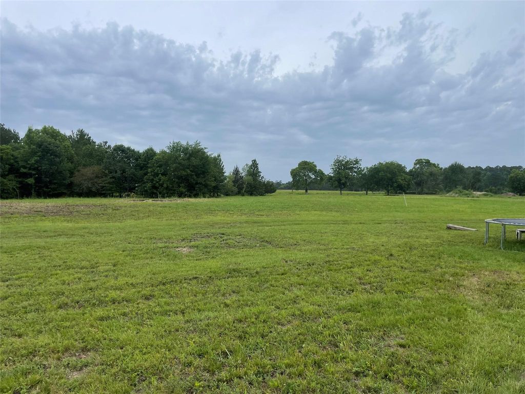 977 Tafelski, New Waverly, TX 77358