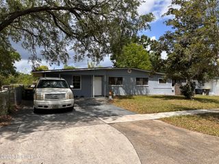 7541 STRATO Road, Jacksonville, FL 32210