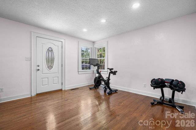 227 W 27th Street, Newton, NC 28658