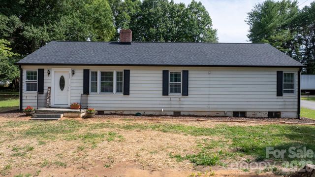 227 W 27th Street, Newton, NC 28658