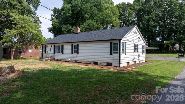 227 W 27th Street, Newton, NC 28658