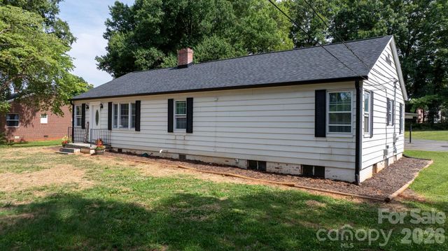 227 W 27th Street, Newton, NC 28658