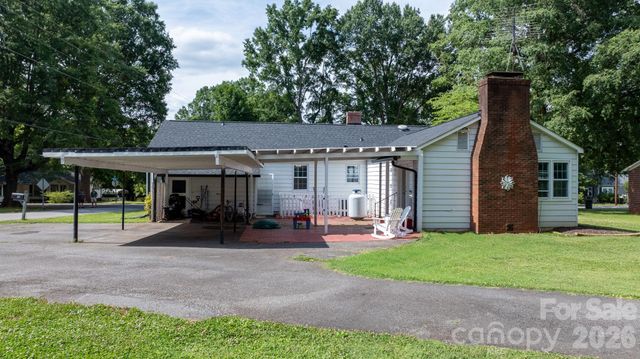 227 W 27th Street, Newton, NC 28658