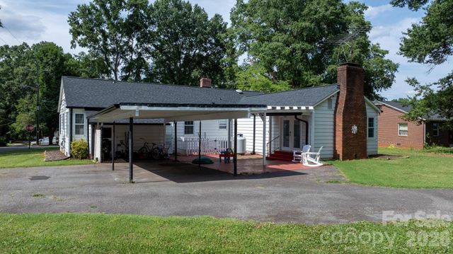 227 W 27th Street, Newton, NC 28658