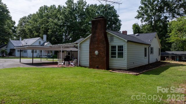 227 W 27th Street, Newton, NC 28658