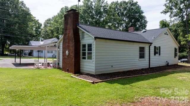 227 W 27th Street, Newton, NC 28658