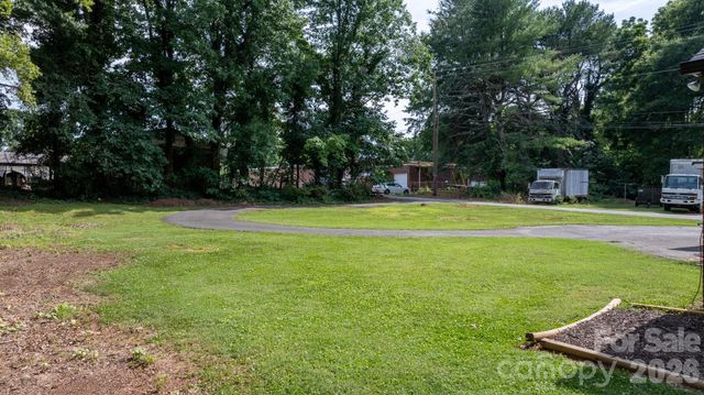 227 W 27th Street, Newton, NC 28658