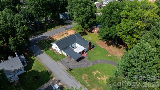 227 W 27th Street, Newton, NC 28658