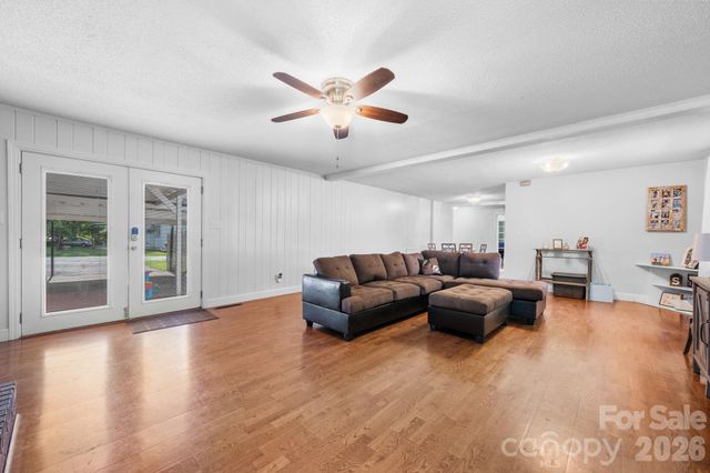 227 W 27th Street, Newton, NC 28658