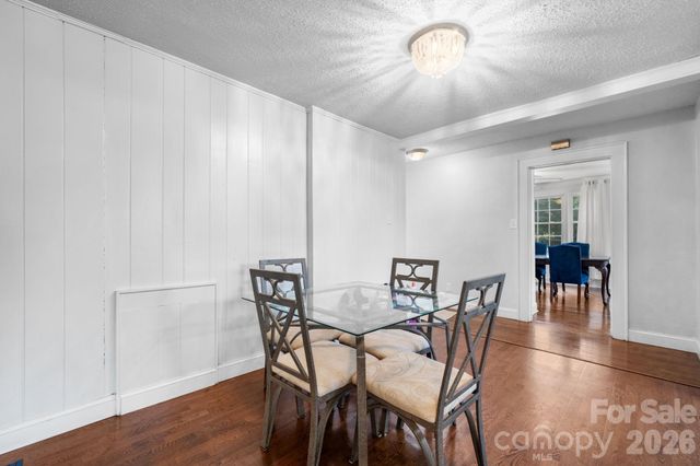 227 W 27th Street, Newton, NC 28658