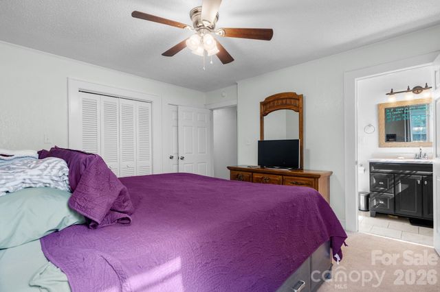 227 W 27th Street, Newton, NC 28658