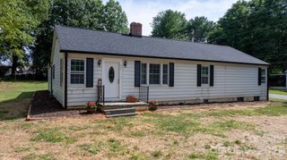 227 W 27th Street, Newton, NC 28658
