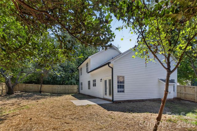 702 Foxborough Road, Charlotte, NC 28213