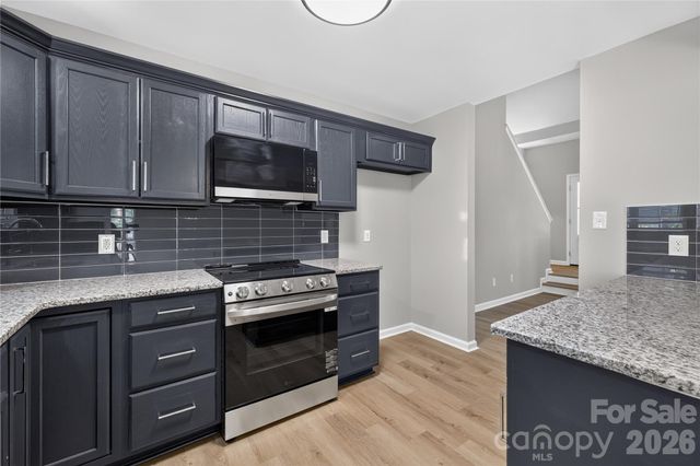 702 Foxborough Road, Charlotte, NC 28213
