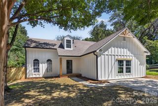 702 Foxborough Road, Charlotte, NC 28213