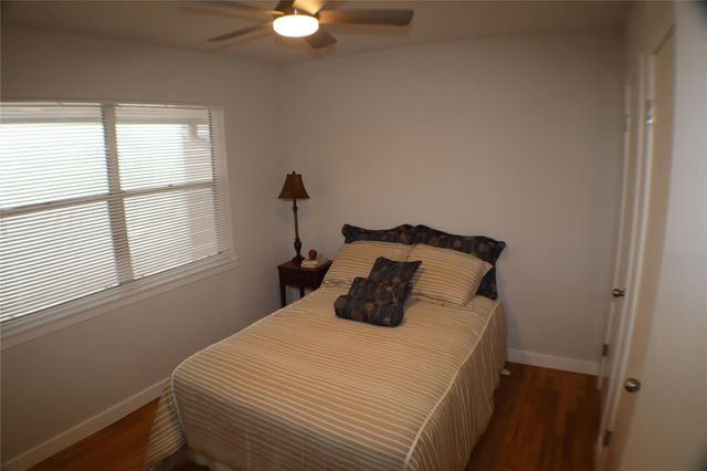 4020 Blue Bonnet Boulevard B, Houston, TX 77025