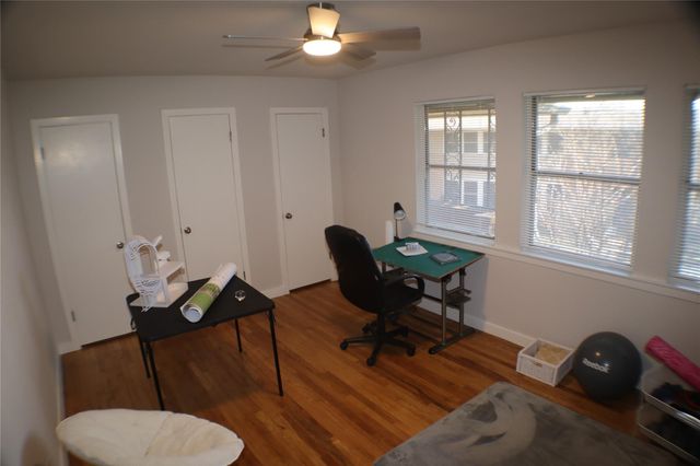 4020 Blue Bonnet Boulevard B, Houston, TX 77025