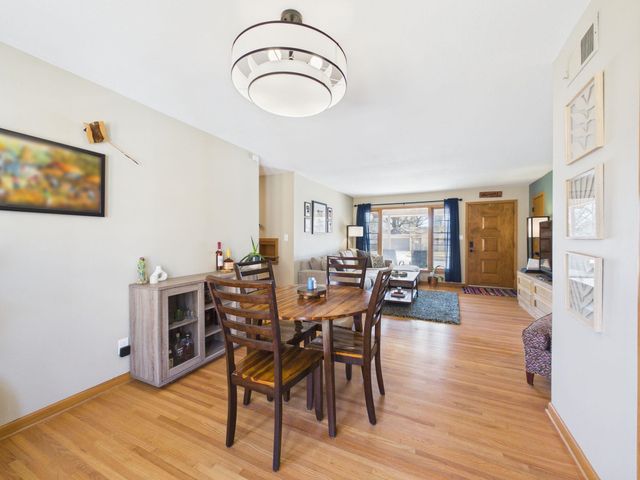 2140 W Columbine Ln, Wichita, KS 67204