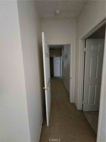 11394 Country Club Dr, Apple Valley, CA 92308