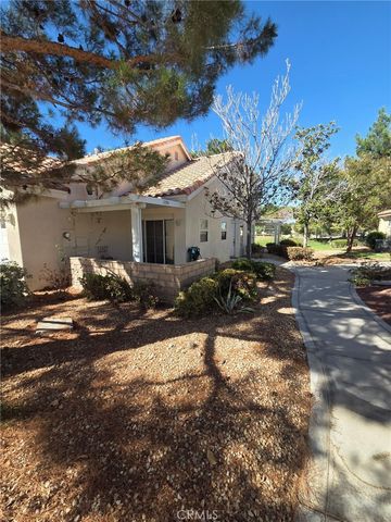 11394 Country Club Dr, Apple Valley, CA 92308