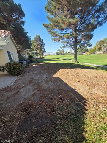 11394 Country Club Dr, Apple Valley, CA 92308