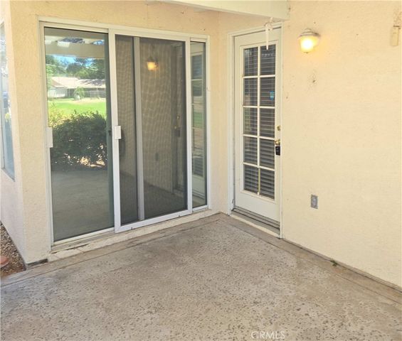 11394 Country Club Dr, Apple Valley, CA 92308