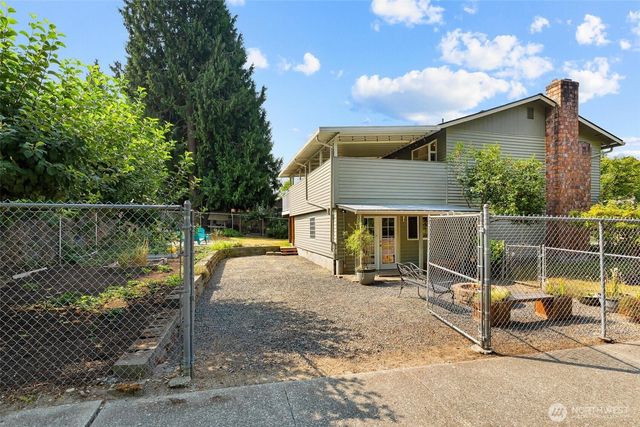 12817 48th Drive SE, Everett, WA 98208