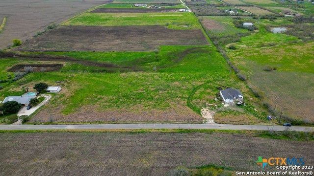 2395 Partnership Road, Seguin, TX 78155