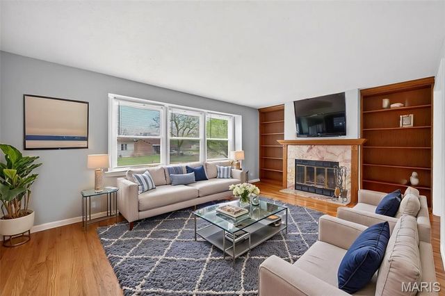 6231 Archwood Lane, St Louis, MO 63123