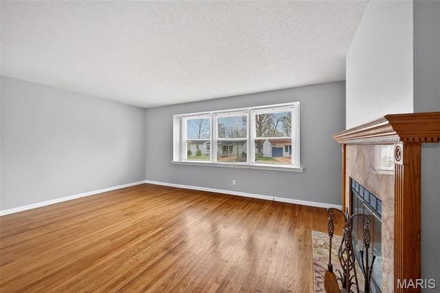 6231 Archwood Lane, St Louis, MO 63123