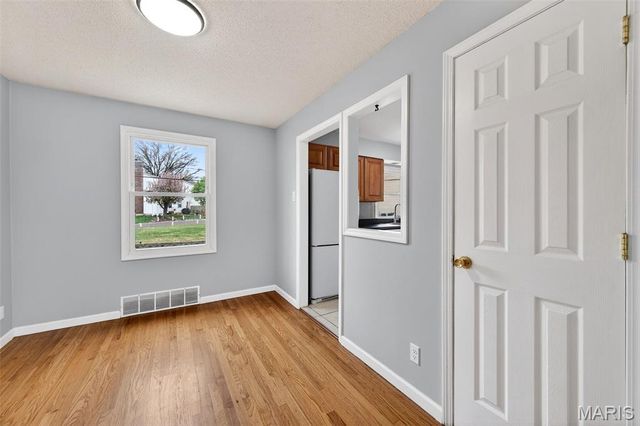 6231 Archwood Lane, St Louis, MO 63123