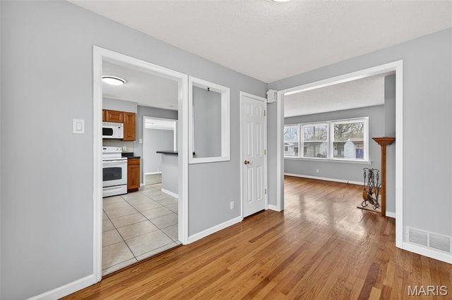 6231 Archwood Lane, St Louis, MO 63123