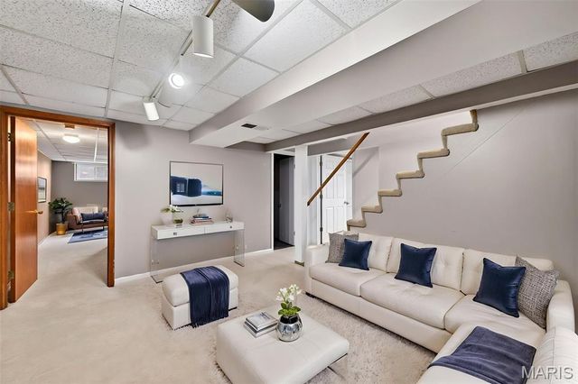 6231 Archwood Lane, St Louis, MO 63123