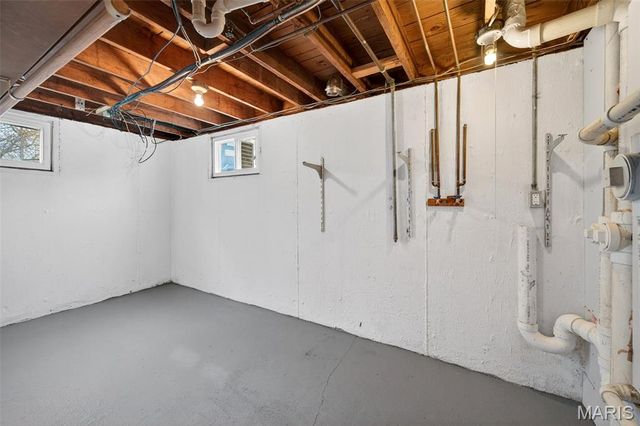 6231 Archwood Lane, St Louis, MO 63123